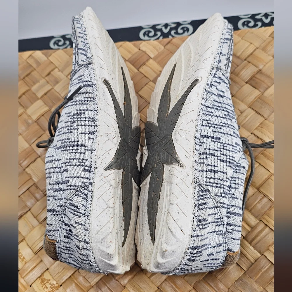 Twisted X Gray Patterned Shoes Size 7